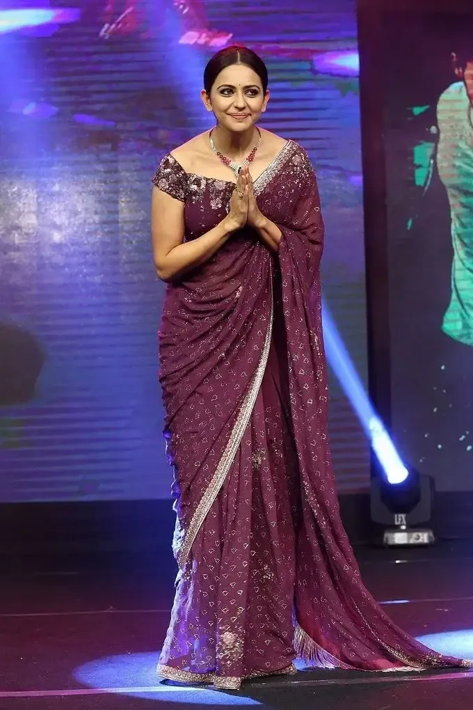 BEAUTIFUL INDIAN ACTRESS RAKUL PREET SINGH IMAGES IN MAROON SAREE 5